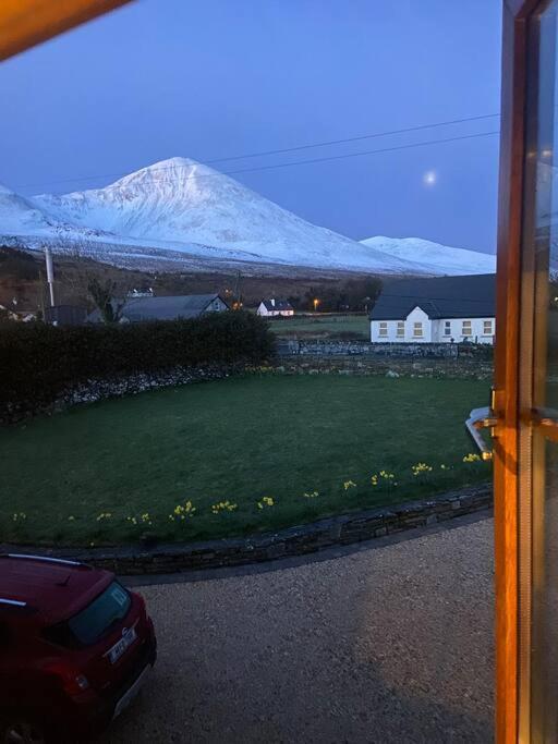 Modern Apartment At Croagh Patrick Westport Exteriör bild
